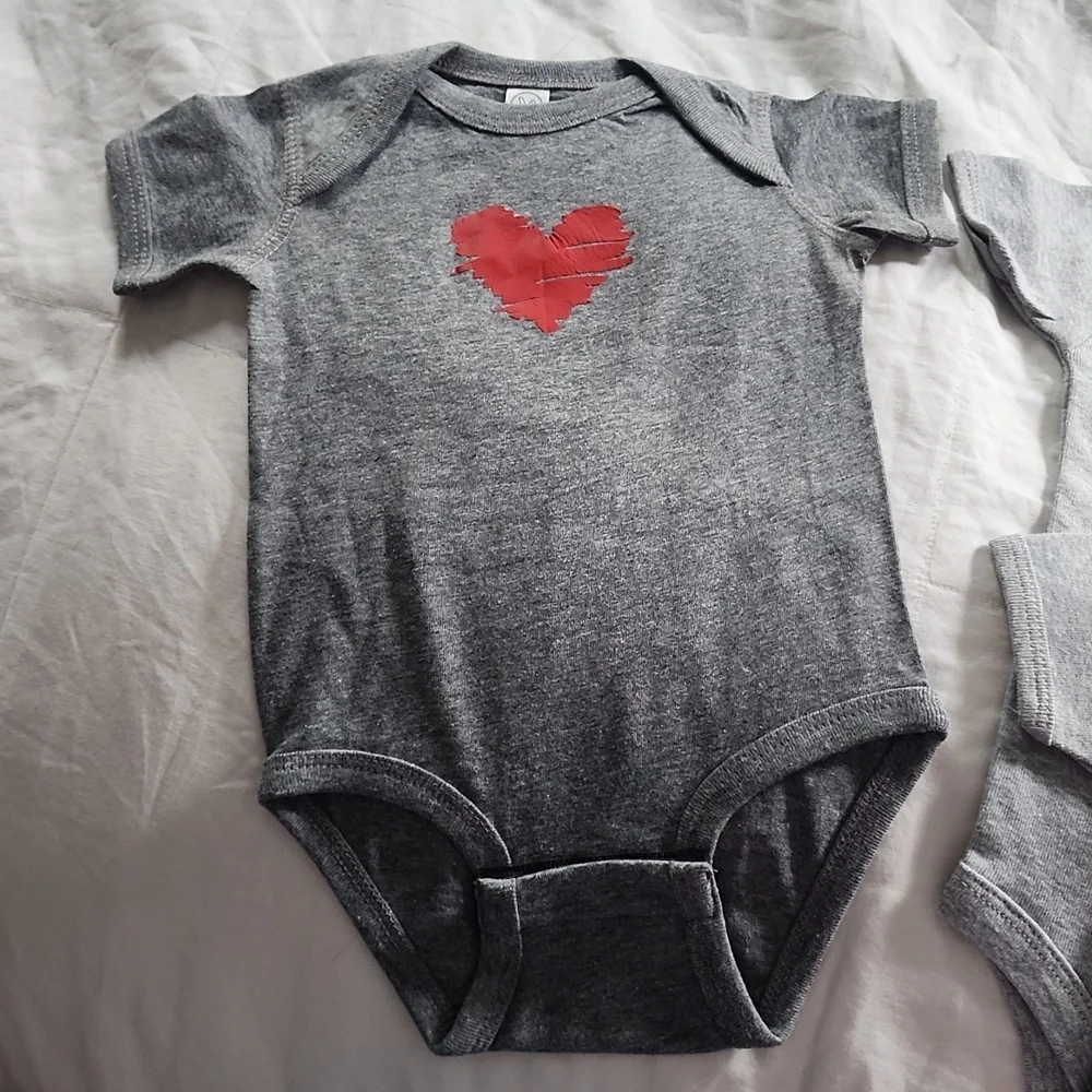 Baby Onsie Bundle - Picture 2 of 9